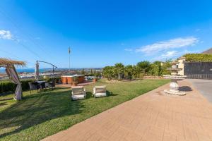 Getaway in Villa Roca Dormitory room