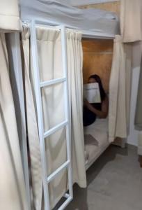 Alugo Quarto para mulheres passarem a noite