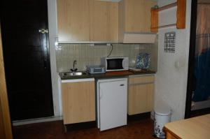 Résidence Cote Doc - STUDIO 4 PERSONNES 4 couchages PORT LEUCATE. Réf: 2CO_4A MAE-6374