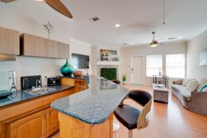 Explore Cedar Hill State Park! Apt w Pool Access