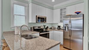 110 Grand Pavilion by AvantStay