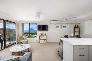 Shoaley Shores on Intrepid Overlooking Shoal Bay Beach