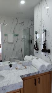 Tropical Executive Hotel Flat 205