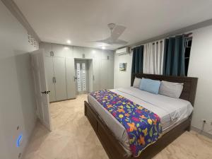 Mullins Bayfield Gardens House