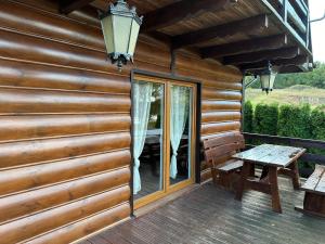 Holiday home with a garden, right by the lake