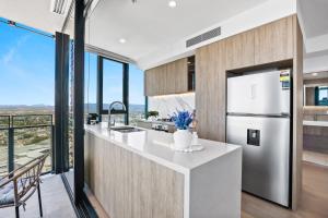 Casino 2BR Luxury "DreamViews" Star-Broadbeach Skyhome-Pool-Gym-Parking