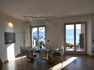 Stay near Lake with Panoramic Views