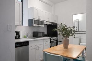 2BD Comfortable Home in Manhattan