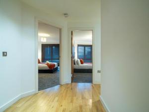 Balcony Waterside 2-Bed Apartment Central Leeds