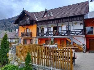 Pensiunea Irina 1 si 2