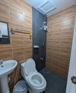 Miyas Crib F Staycation Tomas Morato Quezon City