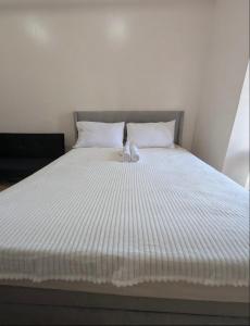 Miyas Crib F Staycation Tomas Morato Quezon City