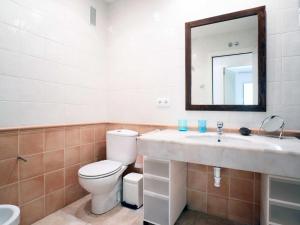 Dúplex en SAgaró: 4 Habitaciones, Cerca de la Playa - ES-298-13