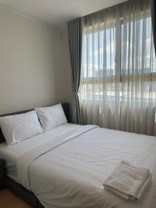 Crescent Global Residence