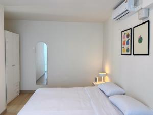 Nordic Minimal 3BR with Tub Near Impact Arena DMK Airport