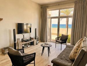 Vineta Seafront Villa