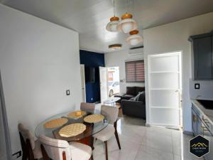 Casa Brisa Volcanica - Residencial Nueva San Miguel with AC