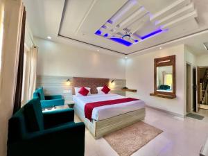 The White Rain Hotel