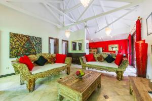 Little Forest 3 BR Villa Bohemia