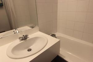 Résidence Reine Blanche - 2 PIECES 4 PERSONNES AVEC CHAMBRE AVEC BALCON SUD OUEST MAE-7621