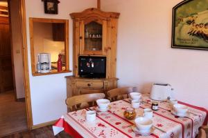 Résidence Joker - VAL THORENS CONFORTABLE 2 PIECES 4 PERSONNES A 2 PAS DES PISTES ET DU CENTRE MAE-7692