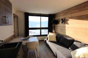 Résidence Trois Vallees - Studio moderne et renové avec cabine pour 4 personnes MAE-7715
