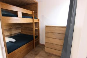 Résidence Trois Vallees - Studio moderne et renové avec cabine pour 4 personnes MAE-7715