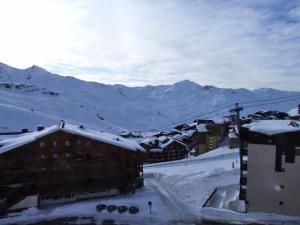 Résidence Trois Vallees - Studio moderne et renové avec cabine pour 4 personnes MAE-7715