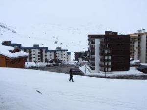 Résidence Serac - CHARMANT STUDIO POUR 3 PERSONNES BIEN EQUIPE AVEC BALCON EXPOSE SUD MAE-7774