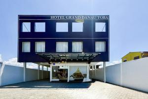 SANS Vibes Hotel Grand Danau Toba Balige