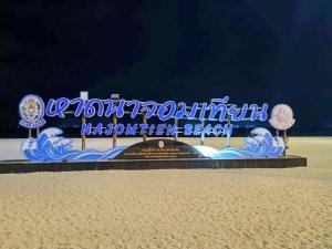 Beachside Jomtien Pattaya in NeO Seaview Condo Free Electricity Water High Speed-internet WiFi