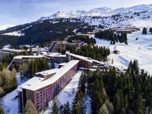Résidence Belles Challes - Studio 4 personnes à Arc 1800 skis aux pieds et proche des commerces dans le village du Charvet MAE-1832