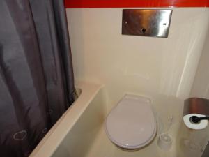 Résidence Belles Challes - Studio 4 personnes à Arc 1800 skis aux pieds et proche des commerces dans le village du Charvet MAE-1972