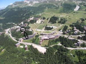 Résidence Bellecote - Appartement 2 pièces 5 personnes au centre de la station dArc 1800, pied des pistes et proche des commerces dans le village du MAE-2067