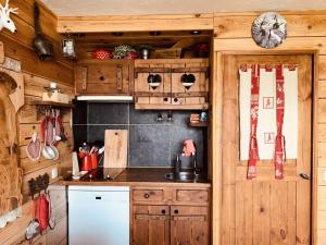 Résidence Les Charmettes - Chaleureux studio pour 3 personnes à Arc 1600, avec vue sur le Mont Blanc et proche des pistes et des commerces MAE-2151