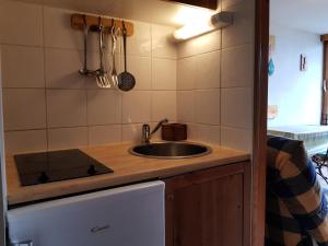 Résidence Les Charmettes - Studio 2 personnes à Arc 1600 agréable belle vue sur les pistes proche des pistes et des commerces MAE-2165