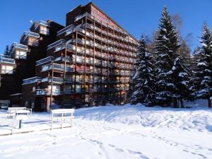 Résidence Belles Challes - Studio 4 personnes à Arc 1800 skis aux pieds et proche des commerces dans le village du Charvet MAE-2208