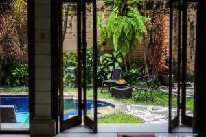 Central Seminyak 3 BR Villa 9