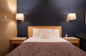 EasyStay Inn & Suites Fernie