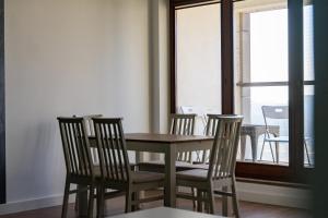 Melody Park Spacious Apartment by BookingHost