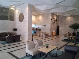 Sea & City View One Bedroom Condo Near Pattaya Beach Pool & Wi-Fi Thailand