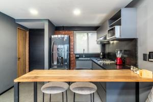 A few steps from the CAS in the Americana