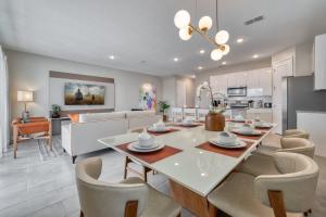 Last Minute Disney Getaway Private Pool Themed Bedrooms. Book Now 81921