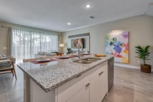 Last Minute Disney Getaway Private Pool Themed Bedrooms. Book Now 81901