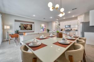 Last Minute Disney Getaway Private Pool Themed Bedrooms. Book Now 81895