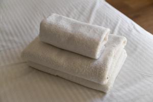 Melody Park Spacious Apartment by BookingHost