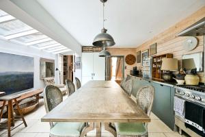 Argyl - Bright 3 Bedroom Home in Shepherds Bush