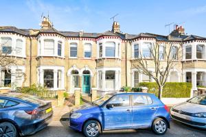 Argyl - Bright 3 Bedroom Home in Shepherds Bush