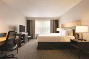 Country Inn & Suites by Radisson, Champaign North, IL