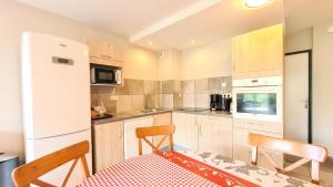 Résidence Les Pleiades - Appartement spacieux et lumineux · Centre station · Balcon · Parking couvert MAE-7355